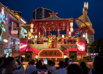 China to attach greater importance to promoting consumption