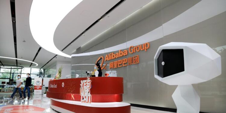 Alibaba’s Taobao Platform Introduces Tencent’s WeChat Pay, Set to Integrate JD Logistics