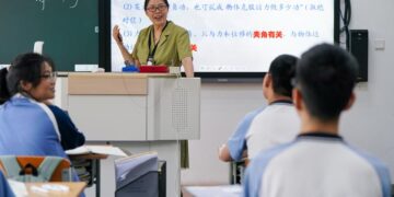 China awards model teachers, educational institutions ahead of Teachers’ Day