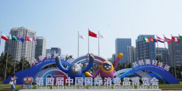 Hainan records robust foreign trade in first three quarters