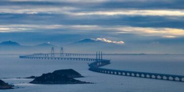 Hong Kong-Zhuhai-Macao Bridge records record number of daily vehicle crossings