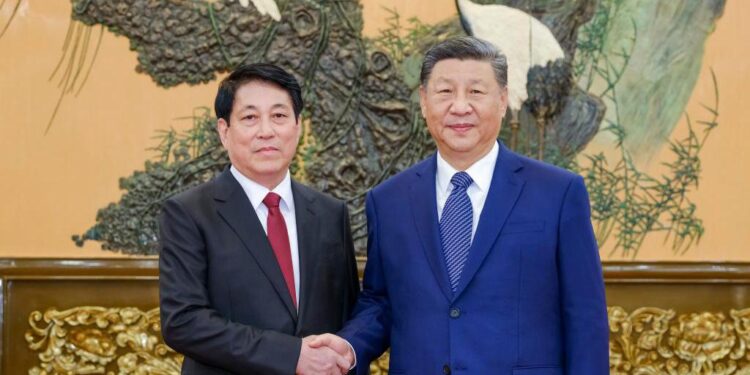 Xi Jinping calls for efforts to promote China-Vietnam community with shared future