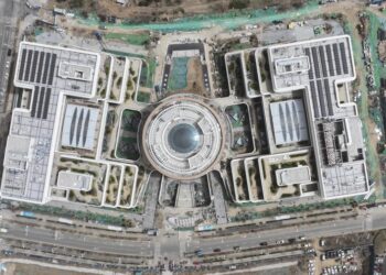 stable growth of the telecommunications sector in the first eight months