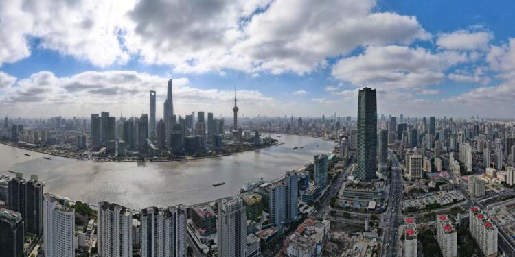 China to strengthen policy support for foreign trade development