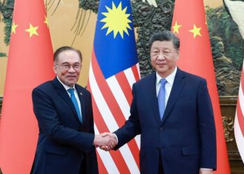 Xi Jinping meets Malaysian PM, calling for jointly building a community with a shared future
