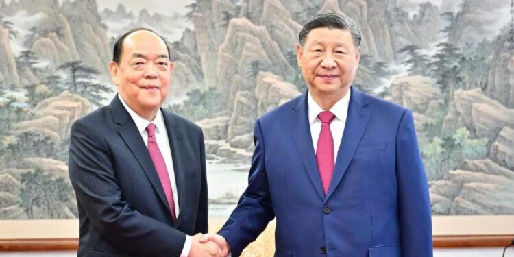 Xi Jinping praises work of outgoing Macao SAR chief executive