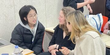 American young student delegation visits Peking University and Tsinghua University