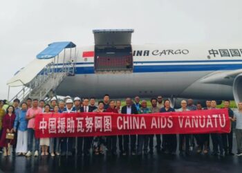China delivers emergency relief supplies to Vanuatu