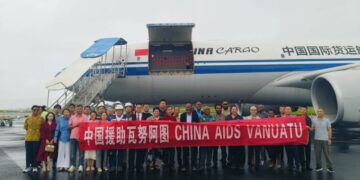 China delivers emergency relief supplies to Vanuatu