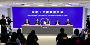 During the minor cold season, how does Chinese medicine prevent influenza, warm the stomach and intestines, and improve mood?