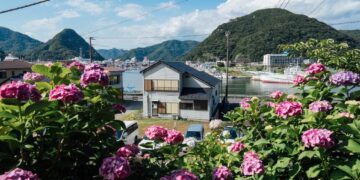 Earthquake warning raises concerns over large number of cancellations in Japan’s accommodation industry