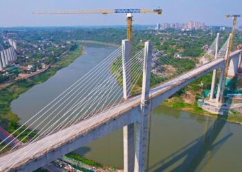 Ecology first! The number of piers of the high-speed railway bridge across the upper reaches of the Yangtze River has decreased