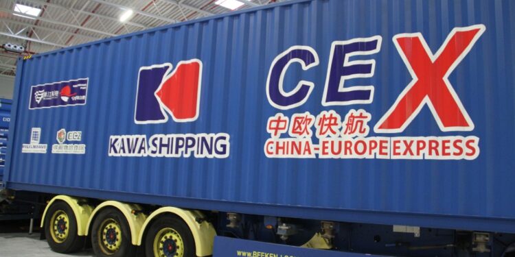 The first cargo ship of the “China-Europe Express” direct route arrives in Wilhelmshaven