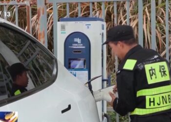 The owner of the Spring Festival “charging anxiety” is saved! High -speed service station arranged “green charging treasure”