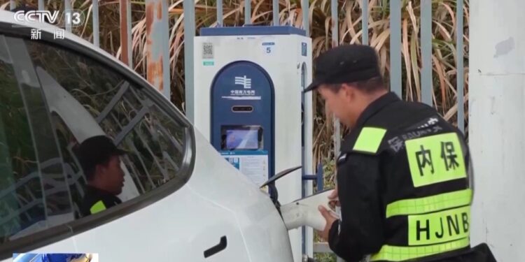 The owner of the Spring Festival “charging anxiety” is saved! High -speed service station arranged “green charging treasure”