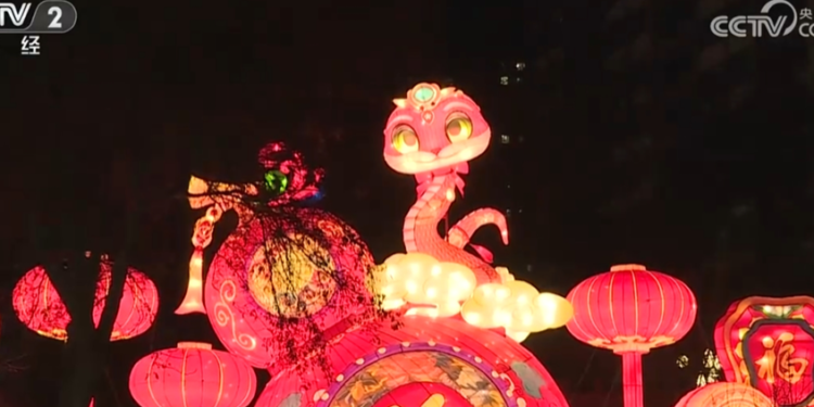 The “thriving” potential of the festival consumer market continues to be released, and the fireworks are full of festive atmosphere.