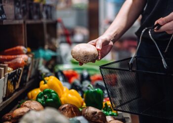 There are more than 83 million acres of vegetable fields in the country.