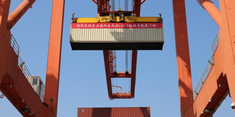 Xiamen Port welcomes the New Year’s first new foreign trade route, “Belt and Road” routes reach 96