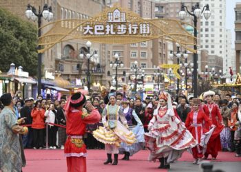 Xinjiang aims for robust social and economic development in 2025