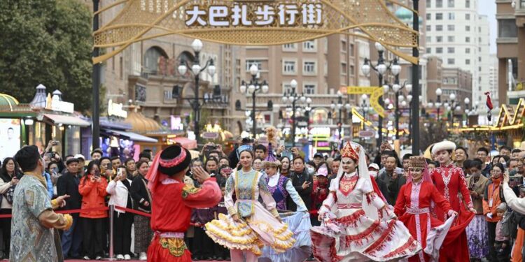 Xinjiang aims for robust social and economic development in 2025