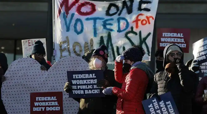 All walks of life in the United States: The US government cuts scientific research funds and is harmful