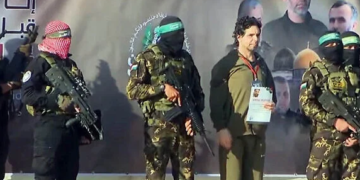 At the beginning of the transfer of the detained person, the two people have been released.