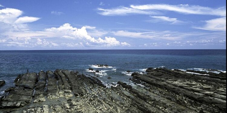 China urges the US to stop arming Taiwan and stop destroying peace and stability in the Taiwan Strait