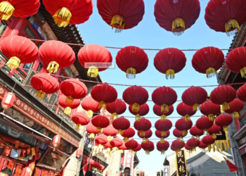 From the data of VAT invoices, the consumer market has a high enthusiasm for “renewal” during the Spring Festival holiday. The tourism market is booming.
