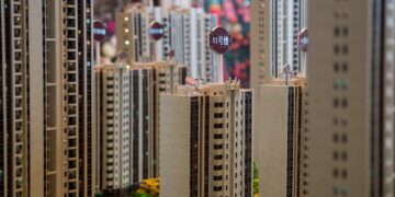 New New Year’s property market policies frequently appear in many places. “First Meetings” reveal trends
