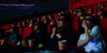 Remain the history of Chinese film! How to break the record with the box office and number of moviegoers during the Spring Festival?