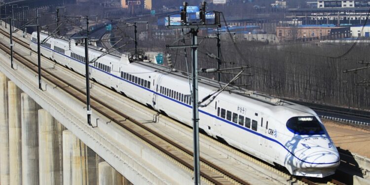 Since the Spring Festival travel rush, the railway has sent a total of 499 million passengers