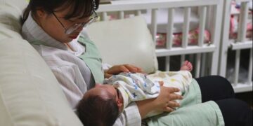 The number of newborns in South Korea increased year-on-year for the first time in nearly a decade