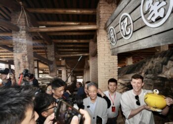 Evan Kyle’s Dehua Tour starts a cultural journey of peace and friendship