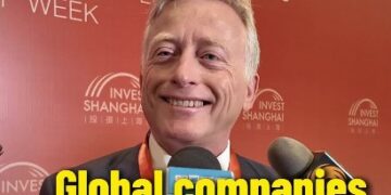 Foreign executives: Take root in China to serve China and work with China