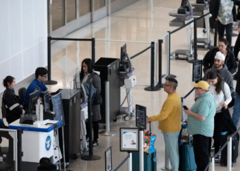 Many European countries update safety tips for traveling to the United States