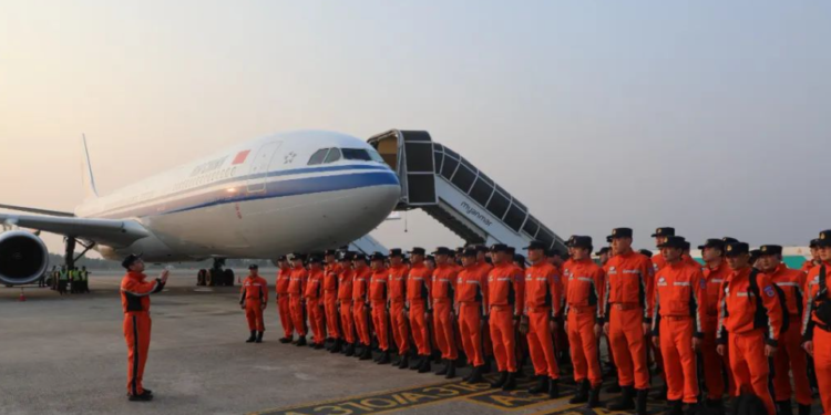 Our Embassy in Myanmar: Chinese rescue team arrived in Myanmar to carry out earthquake rescue