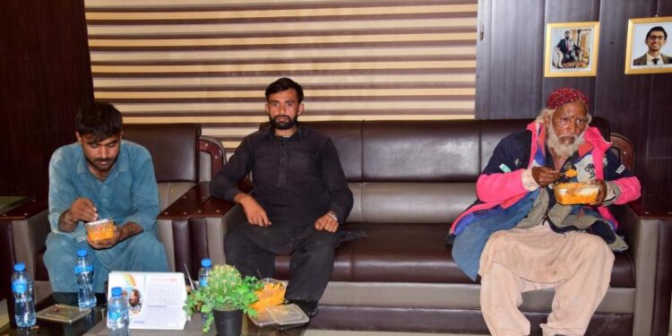 Pakistani military says 21 hostages were killed in train attacks