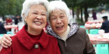 Railway Group: From April 1, passengers over 60 years old enjoy 15 times the face value of the ticket