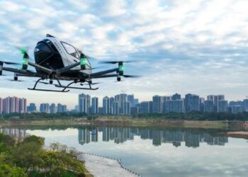 The first batch of civil operation certificates issued to China’s low-altitude flight usher in the “manned era”