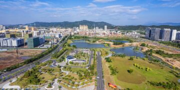 Two Sessions·New Observations of Emerging Industries and Two Sessions丨Explore the “Green Password” of Zero Carbon Park