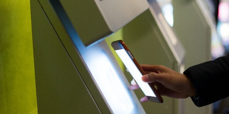 Two new measures to facilitate residents of Hong Kong, Macao and Taiwan will be implemented from the 20th