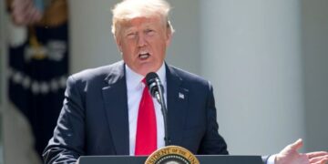 U.S. President Trump announces 25% tariff on all imported cars
