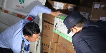 Watch out for each other, Dehong Prefecture and Ruili City assisted Myanmar Mujie 1.1 million yuan in disaster relief supplies