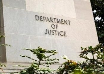 Deportation process is accused of not complying with the law. The US government introduces another law to “exorcise people”