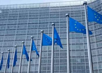 EU Finance Ministers’ Meeting negotiates to establish a common defense fund in an effort to “maintain more military purchases” and “remain less debt collection”