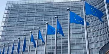 EU Finance Ministers’ Meeting negotiates to establish a common defense fund in an effort to “maintain more military purchases” and “remain less debt collection”