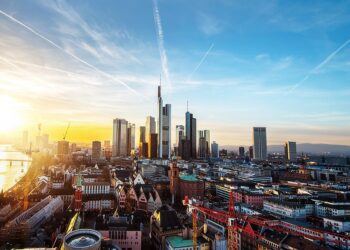 Foreign Ministry Spokesperson: China has the ability and confidence to deal with various risks and challenges