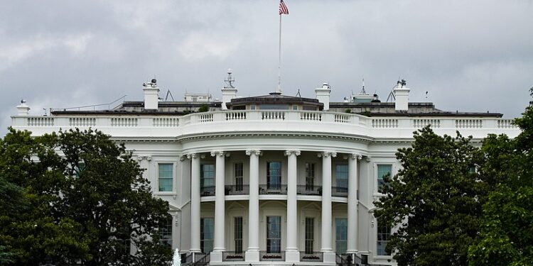 Trump extends federal government civilian employee recruitment freeze to July