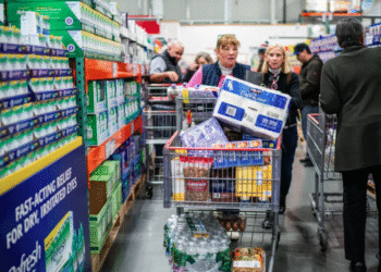 [World Say]US media: Tariffs hit small American businesses hard, survival and dreams are at stake