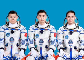 The astronauts of Shenzhou-20 send their wishes from the Chinese space station on the occasion of childhood day